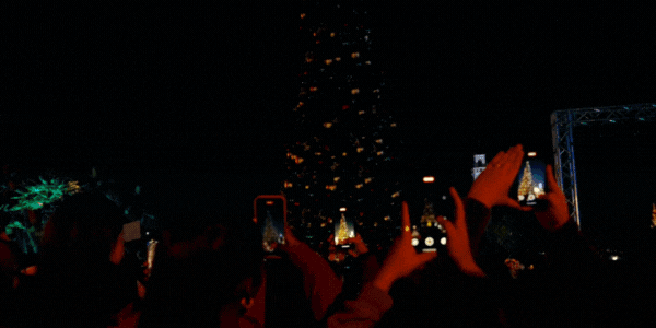 Students at the Christmas Tree Lighting on Campus